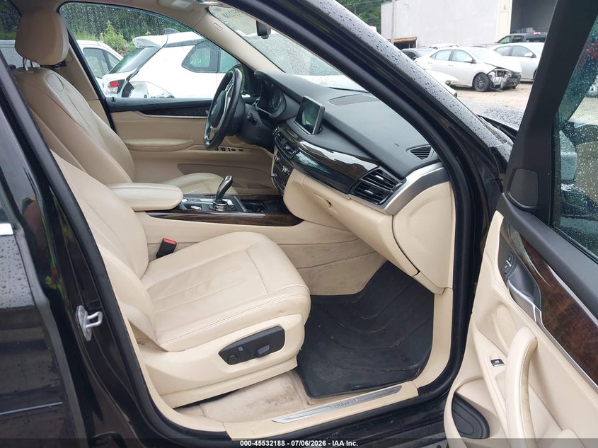 2014 BMW X5 VIN 5UXKR0C52E0H16025 IAAI salvage auction — RIGHT FRONT, Clear (Massachusetts), sold $2,300 on 2026-07-24 (photo 5)