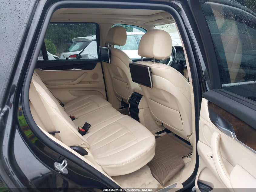 2014 BMW X5 VIN 5UXKR0C52E0H16025 IAAI salvage auction — RIGHT FRONT, Clear (Massachusetts), sold $2,300 on 2026-07-24 (photo 8)