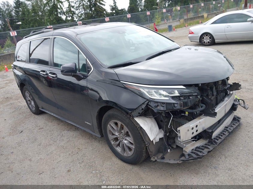 2021 Toyota Sienna VIN 5TDJSKFC4MS018449 IAAI salvage auction — FRONT & REAR, Salvage Title, sold $14,600 on 2026-07-22 (photo 1)