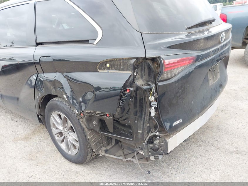 2021 Toyota Sienna VIN 5TDJSKFC4MS018449 IAAI salvage auction — FRONT & REAR, Salvage Title, sold $14,600 on 2026-07-22 (photo 6)