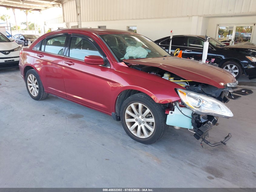 2013 Chrysler 200 VIN 1C3CCBBB7DN600560 IAAI salvage auction — FRONT END, Rebuildable (Florida), sold $775 on 2026-07-15 (photo 1)
