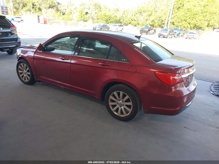 2013 Chrysler 200 VIN 1C3CCBBB7DN600560 IAAI salvage auction — FRONT END, Rebuildable (Florida), sold $775 on 2026-07-15 (photo 3)