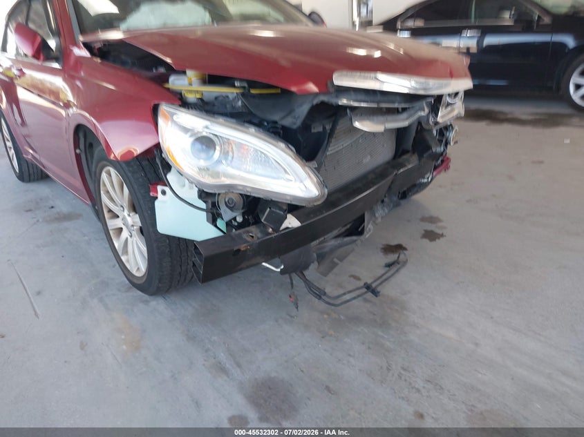 2013 Chrysler 200 VIN 1C3CCBBB7DN600560 IAAI salvage auction — FRONT END, Rebuildable (Florida), sold $775 on 2026-07-15 (photo 6)