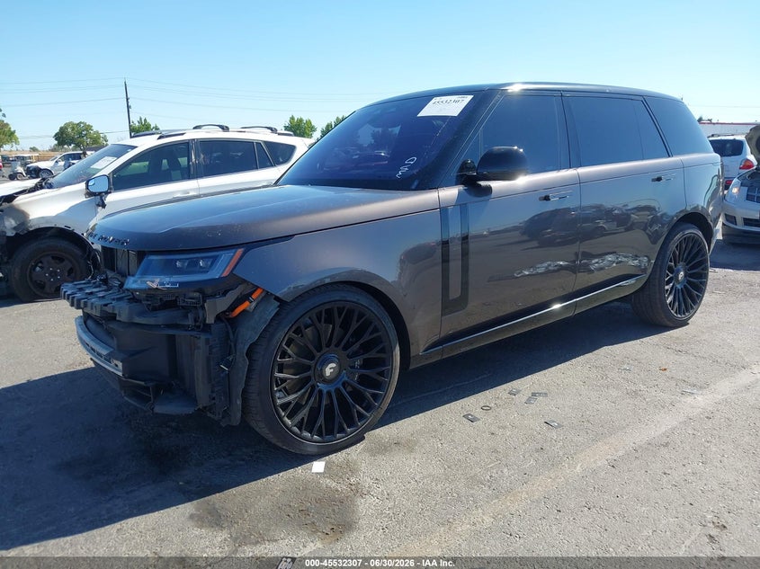 2023 Land rover RANGE ROVER VIN SALKPBE78PA052611 IAAI salvage auction — RIGHT FRONT, Salvage Title, sold $14,100 on 2026-07-29 (photo 2)