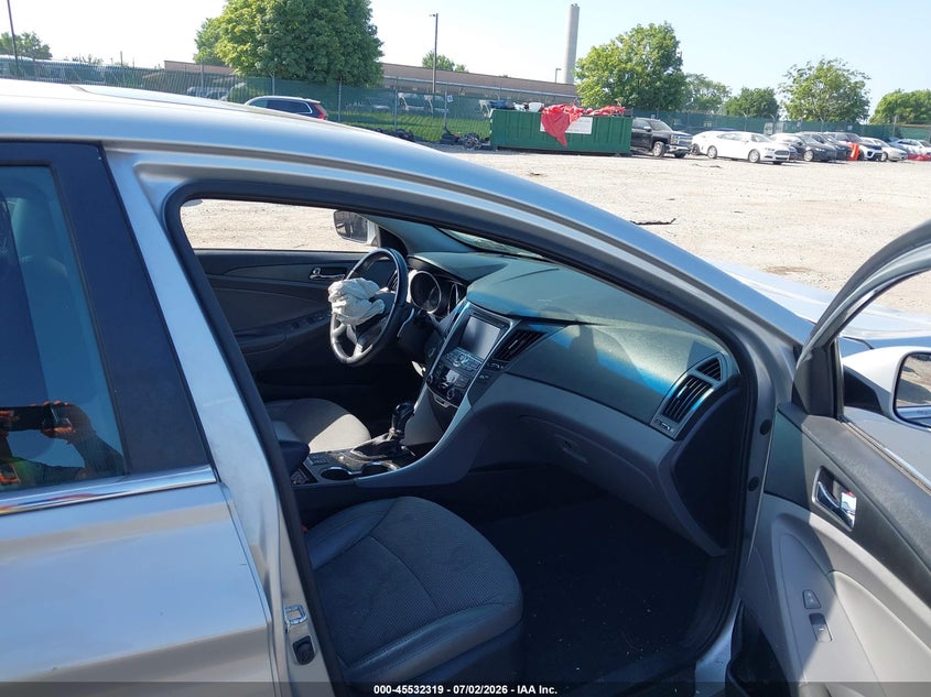 2013 Hyundai Sonata VIN 5NPEC4AC4DH786892 IAAI salvage auction — FRONT END, Salvage (Pennsylvania), sold $450 on 2026-07-31 (photo 5)