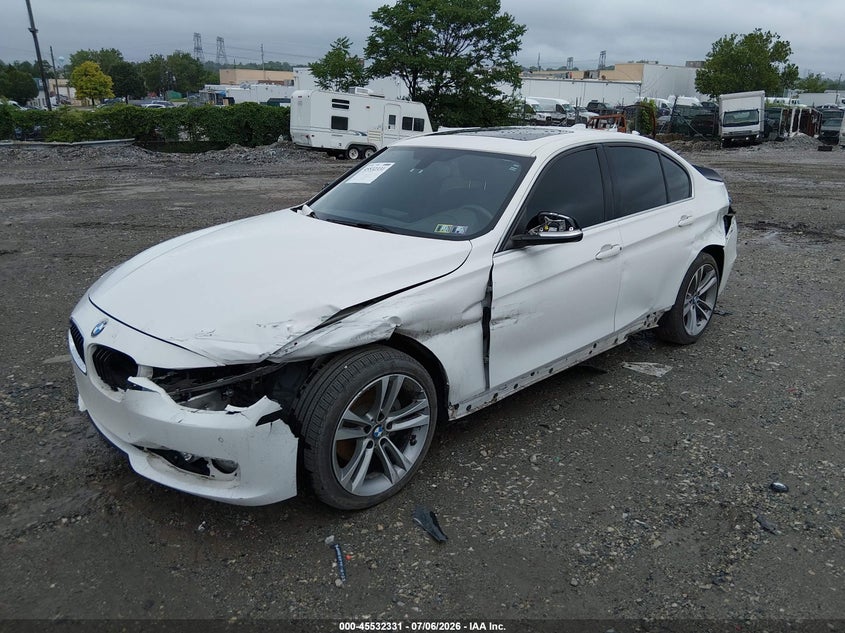 2015 BMW 3er VIN WBA3B5G52FNS12011 IAAI salvage auction — FRONT & REAR, Salvage (Pennsylvania), sold $1,650 on 2026-08-07 (photo 2)