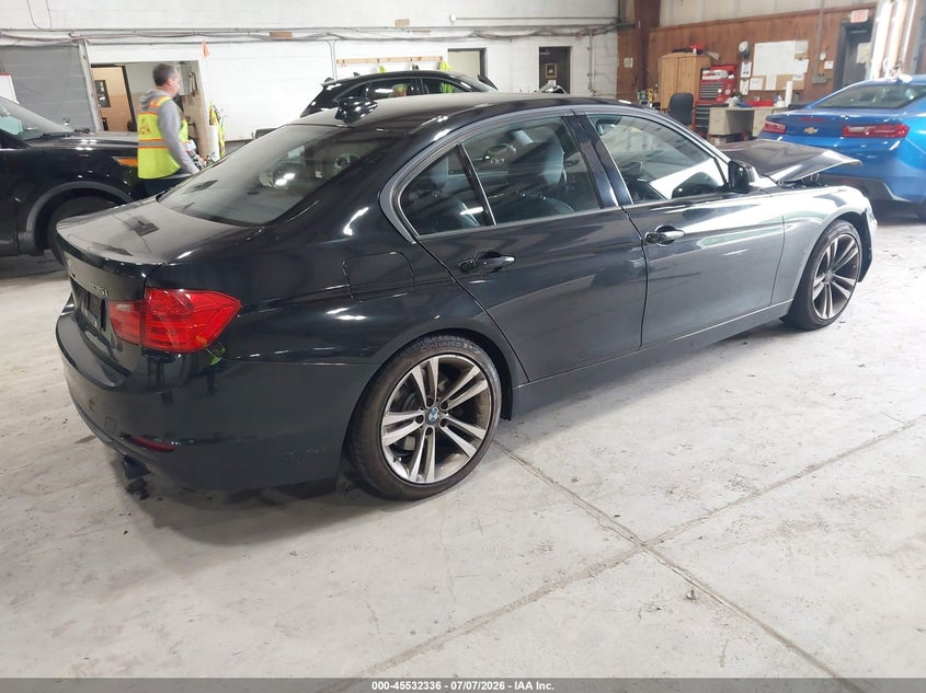 2014 BMW 3er VIN WBA3A9C5XEF478918 IAAI salvage auction — FRONT END, Mv-907A (New York), sold $925 on 2026-07-22 (photo 4)