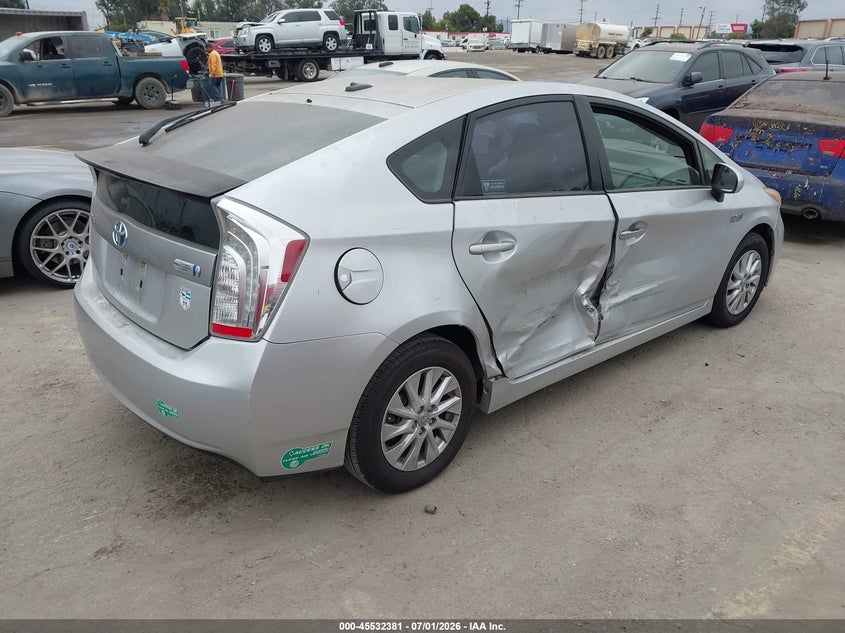 2014 Toyota Prius VIN JTDKN3DP4E3054782 IAAI salvage auction — RIGHT SIDE, Salvage (California), sold $3,900 on 2026-07-22 (photo 4)