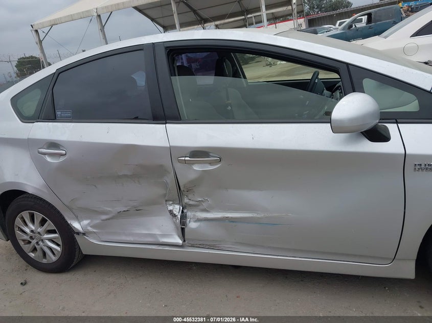 2014 Toyota Prius VIN JTDKN3DP4E3054782 IAAI salvage auction — RIGHT SIDE, Salvage (California), sold $3,900 on 2026-07-22 (photo 6)