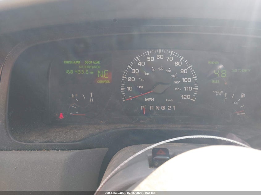 2002 Lincoln TOWN CAR VIN 1LNHM82W22Y650178 IAAI salvage auction — NORMAL WEAR, Clear (Alabama), sold $25 on 2026-07-28 (photo 7)