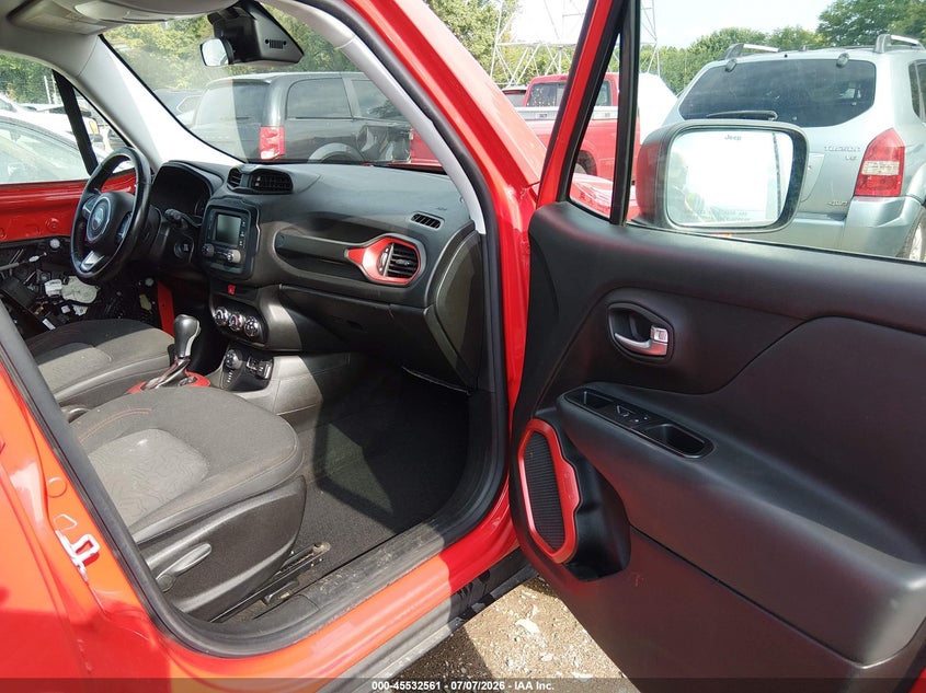 2017 Jeep Renegade VIN ZACCJBCB5HPE74096 IAAI salvage auction — LEFT SIDE, Clear (Indiana), sold $1,650 on 2026-08-01 (photo 5)