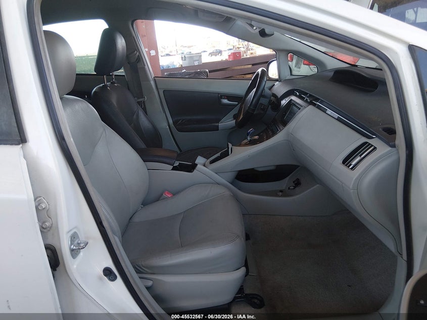 2010 Toyota Prius v VIN JTDKN3DU4A5175977 IAAI salvage auction — NORMAL WEAR, Clear-Dealer Only (Arizona), sold $450 on 2026-07-28 (photo 5)