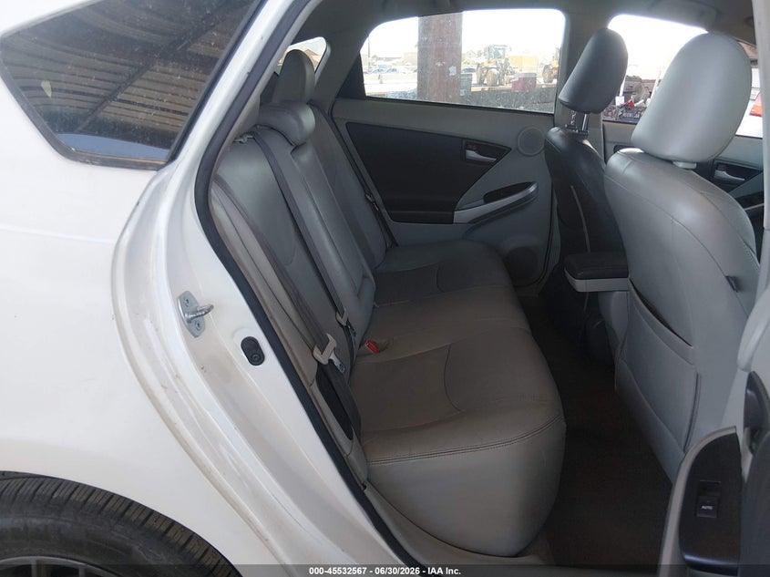 2010 Toyota Prius v VIN JTDKN3DU4A5175977 IAAI salvage auction — NORMAL WEAR, Clear-Dealer Only (Arizona), sold $450 on 2026-07-28 (photo 8)