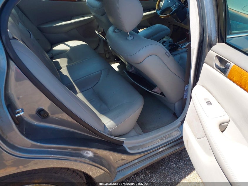 2005 Lexus Es 330 VIN JTHBA30G455119215 IAAI salvage auction — NORMAL WEAR, Clear (Illinois), sold $675 on 2026-07-15 (photo 8)