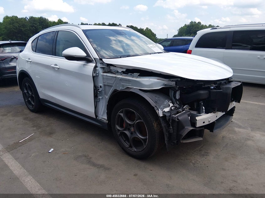 2018 Alfa romeo Stelvio VIN ZASFAKBN0J7B73416 IAAI salvage auction — FRONT END, Salvage (North Carolina), sold $3,050 on 2026-08-12 (photo 1)