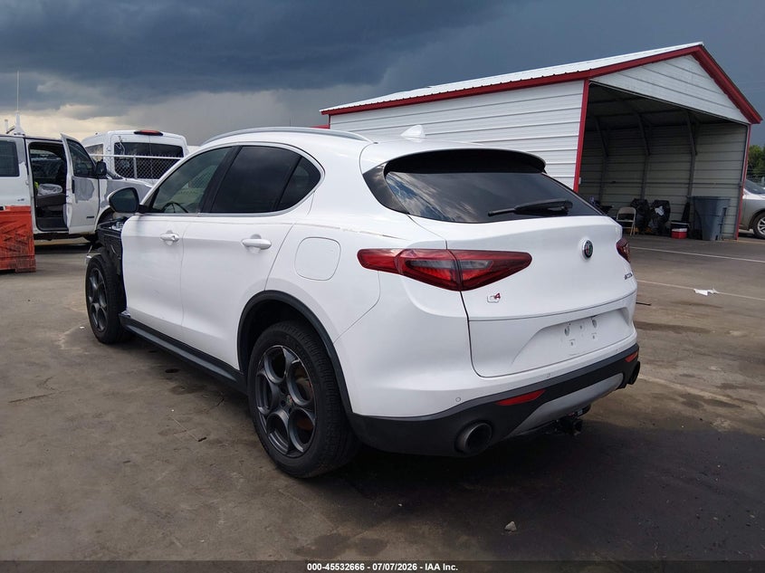 2018 Alfa romeo Stelvio VIN ZASFAKBN0J7B73416 IAAI salvage auction — FRONT END, Salvage (North Carolina), sold $3,050 on 2026-08-12 (photo 3)
