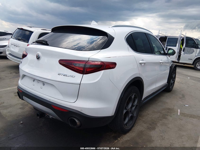 2018 Alfa romeo Stelvio VIN ZASFAKBN0J7B73416 IAAI salvage auction — FRONT END, Salvage (North Carolina), sold $3,050 on 2026-08-12 (photo 4)