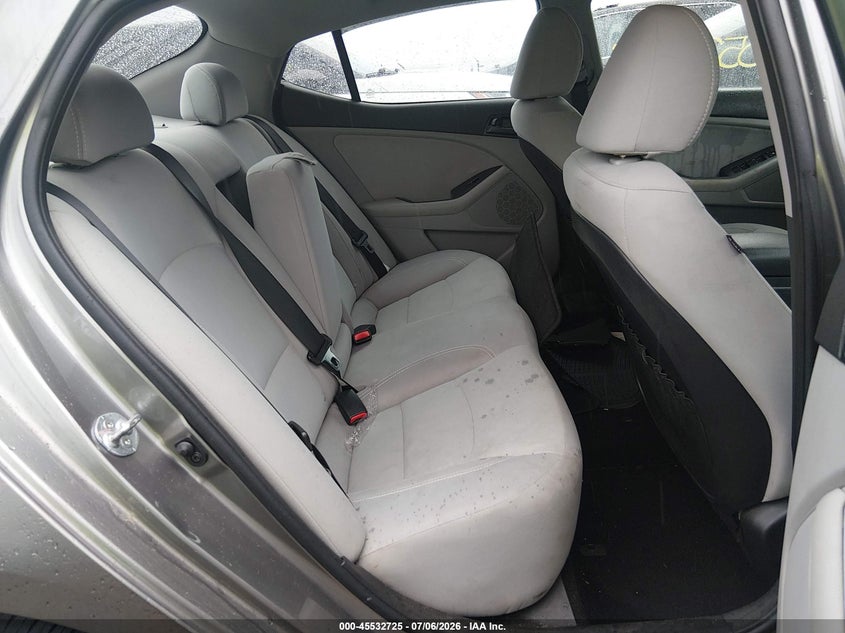 2013 Kia Optima VIN 5XXGM4A70DG164651 IAAI salvage auction — RIGHT FRONT, Clear (Massachusetts), sold $250 on 2026-07-17 (photo 8)
