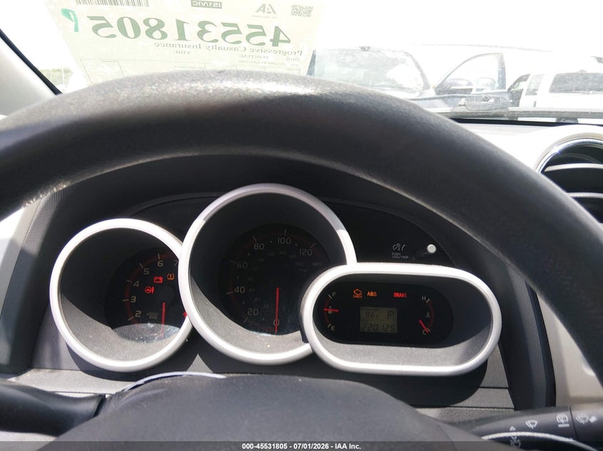 2010 Pontiac Vibe VIN 5Y2SP6E8XAZ415586 IAAI salvage auction — SIDE, Rebuildable (Florida), sold $600 on 2026-07-30 (photo 7)