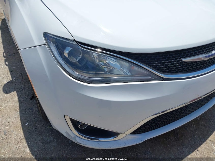 2020 Chrysler Pacifica VIN 2C4RC1BG8LR134750 IAAI salvage auction — FRONT END, Original (Texas), sold $2,100 on 2026-09-27 (photo 6)