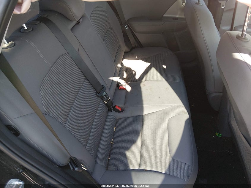 2019 Kia Niro VIN KNDCB3LC8K5250851 IAAI salvage auction — RIGHT SIDE, Salvage (Missouri), sold $4,950 on 2026-08-01 (photo 8)