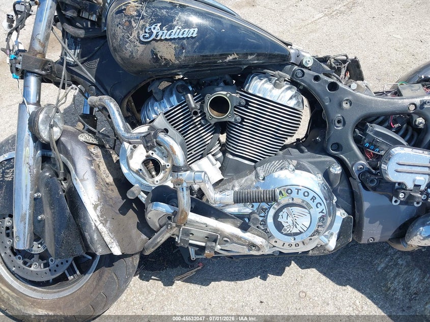 2017 Indian motorcycle co. Roadmaster VIN 56KTRAAA9H3355866 IAAI salvage auction — ALL OVER, Salvage (Illinois), sold $275 on 2026-10-14 (photo 9)