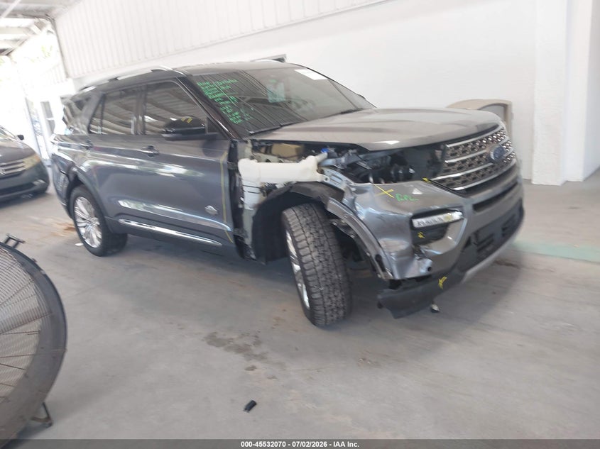 2022 Ford Explorer VIN 1FM5K8LC8NGA18874 IAAI salvage auction — RIGHT FRONT, Salvage Title, sold $8,200 on 2026-08-20 (photo 1)
