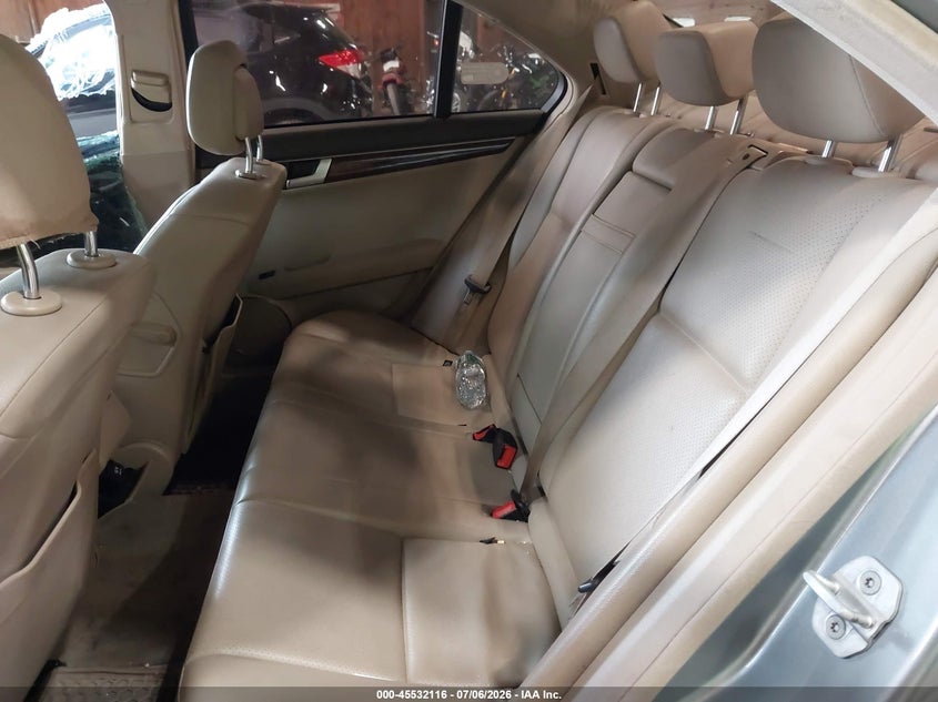 2013 Mercedes-benz C-klasse VIN WDDGF8AB3DR294710 IAAI salvage auction — RIGHT SIDE, Mv-907A (New York), sold $700 on 2026-07-15 (photo 8)
