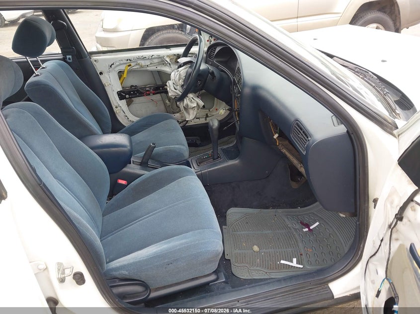 1992 Toyota Camry VIN JT2SK12E9N0088077 IAAI salvage auction — NORMAL WEAR, Affidavit In Lieu Of Title - Non-Public (Washington), sold $250 on 2026-07-15 (photo 5)