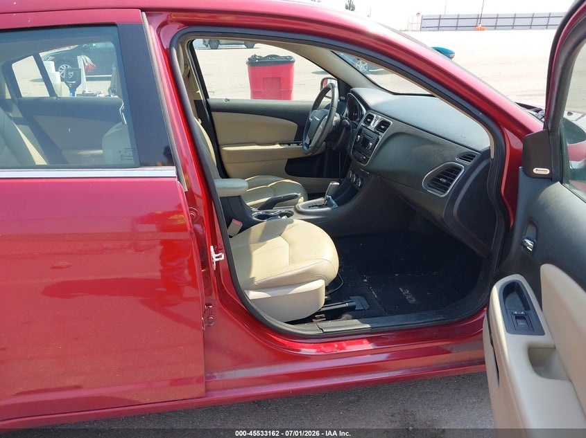 2013 Chrysler 200 VIN 1C3CCBCG2DN629880 IAAI salvage auction — NORMAL WEAR, Clear (Colorado), sold $175 on 2026-07-22 (photo 5)