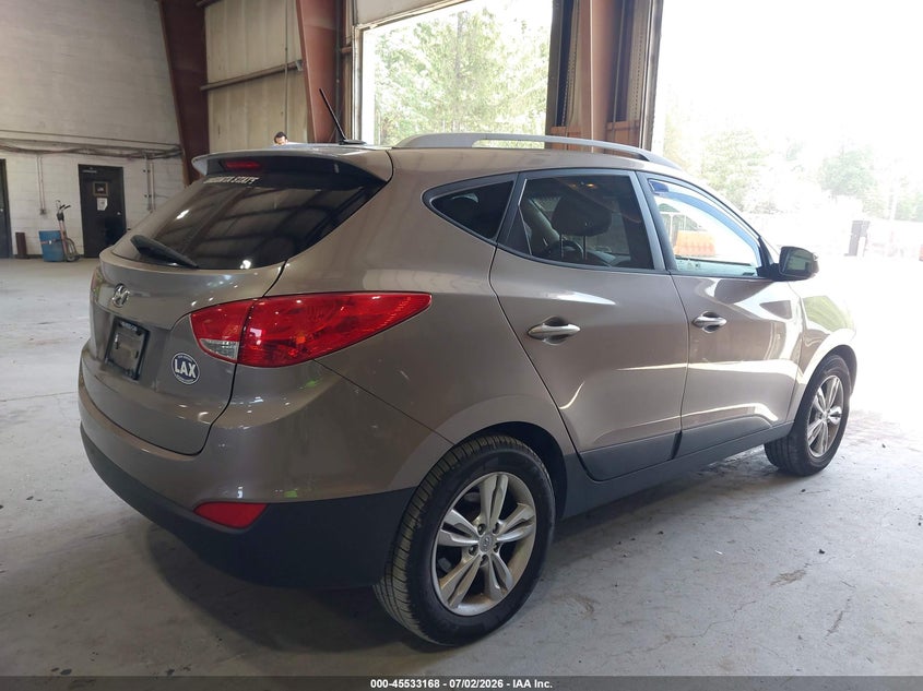 2013 Hyundai Tucson VIN KM8JUCAC4DU727106 IAAI salvage auction — NORMAL WEAR, Clear (New York), sold $1,800 on 2026-07-22 (photo 4)