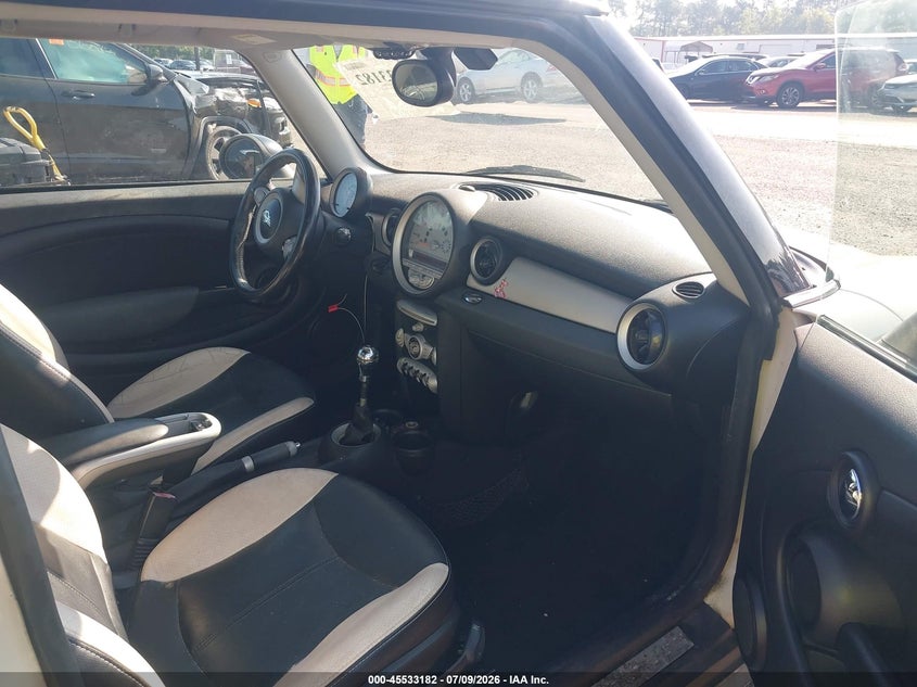 2008 Mini Cooper clubman VIN WMWML335X8TJ47239 IAAI salvage auction — FRONT END, Rebuildable (Florida), sold $125 on 2026-07-28 (photo 5)