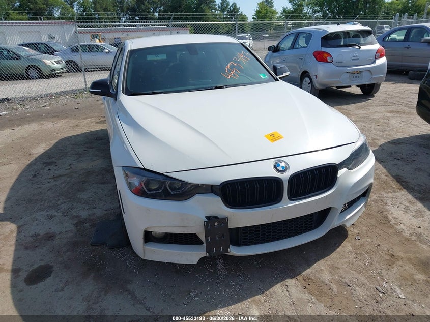 2013 BMW 3er VIN WBA3A5C58DJ462916 IAAI salvage auction — NORMAL WEAR, Clear (Virginia), sold $300 on 2026-07-17 (photo 6)