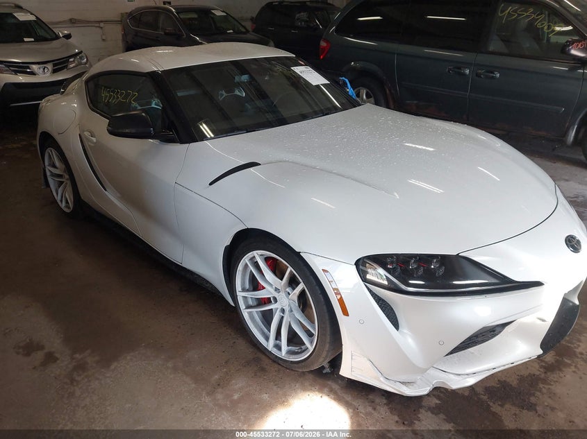 2022 Toyota Supra VIN WZ1DB0C06NW046851 — IAAI salvage auction photo