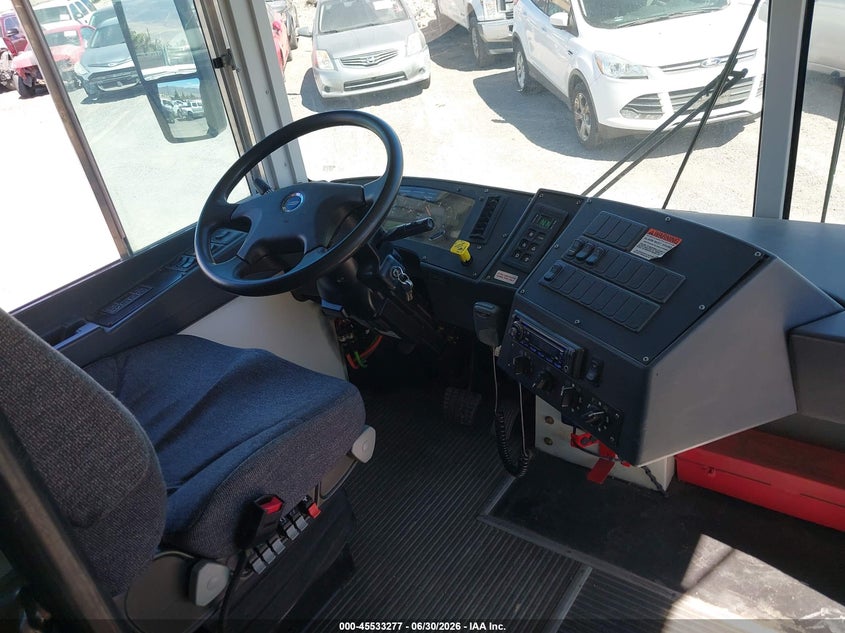 2015 Blue bird School bus / transit bus VIN 1BABNBPA4FF311032 IAAI salvage auction — NORMAL WEAR, Sf97 (Nevada), sold $19,100 on 2026-07-30 (photo 5)