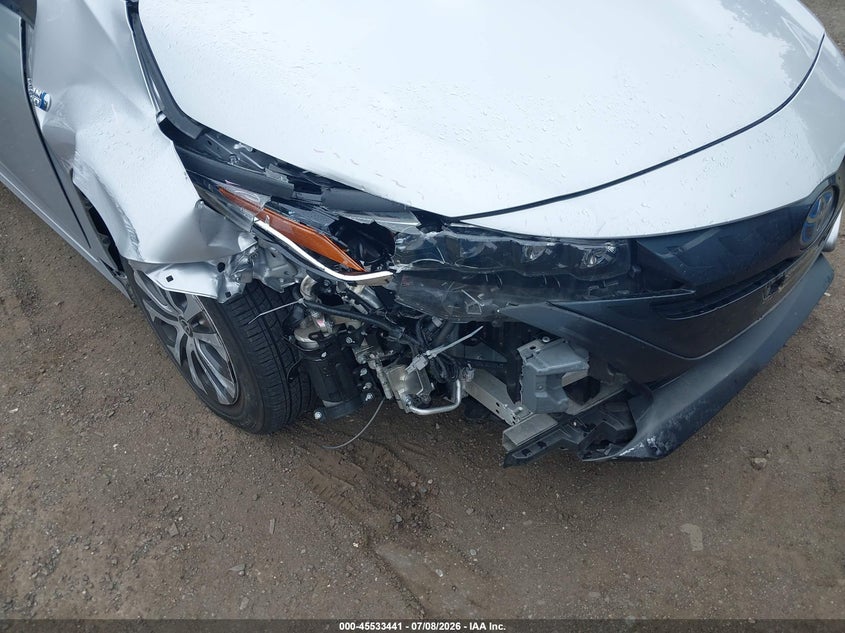 2022 Toyota Prius VIN JTDKAMFP7N3202695 IAAI salvage auction — RIGHT FRONT, Salvage - Greater Than 75% (Maryland), sold $6,400 on 2026-07-22 (photo 6)