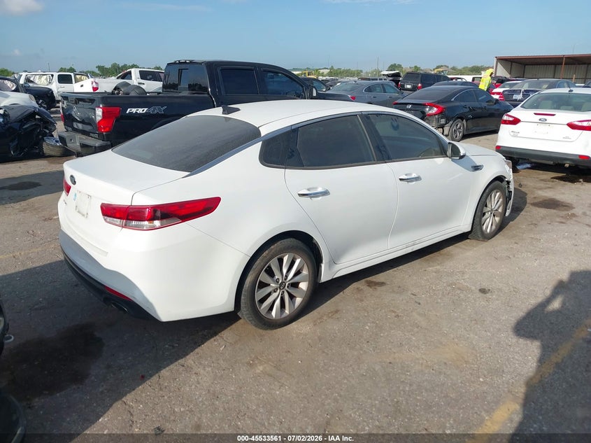 2017 Kia Optima VIN 5XXGT4L3XHG162859 IAAI salvage auction — LEFT & RIGHT, Original (Texas), sold $1,400 on 2026-08-02 (photo 4)