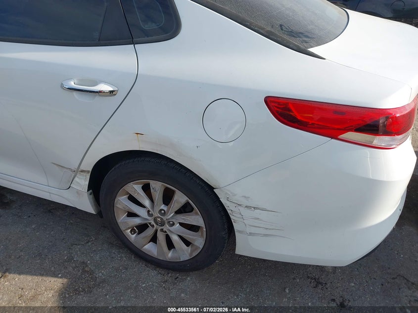 2017 Kia Optima VIN 5XXGT4L3XHG162859 IAAI salvage auction — LEFT & RIGHT, Original (Texas), sold $1,400 on 2026-08-02 (photo 6)