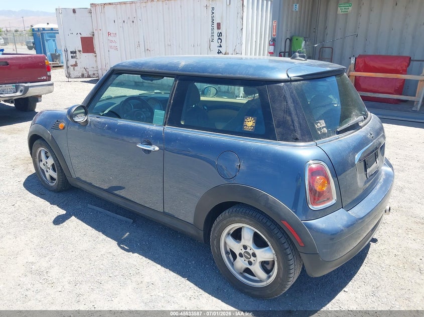 2009 Mini Cooper VIN WMWMF33509TW75803 IAAI salvage auction — NORMAL WEAR, Clear (California), sold $250 on 2026-07-30 (photo 3)