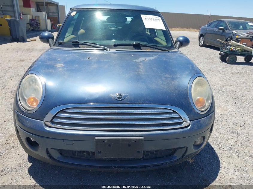 2009 Mini Cooper VIN WMWMF33509TW75803 IAAI salvage auction — NORMAL WEAR, Clear (California), sold $250 on 2026-07-30 (photo 6)