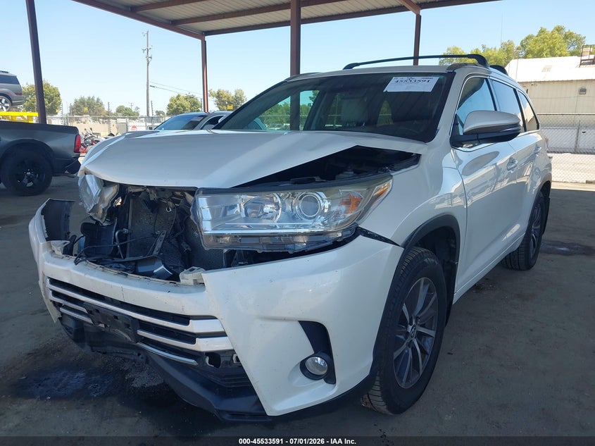 2018 Toyota Highlander VIN 5TDJZRFH9JS548640 IAAI salvage auction — FRONT END, Salvage Title, sold $5,900 on 2026-07-28 (photo 2)