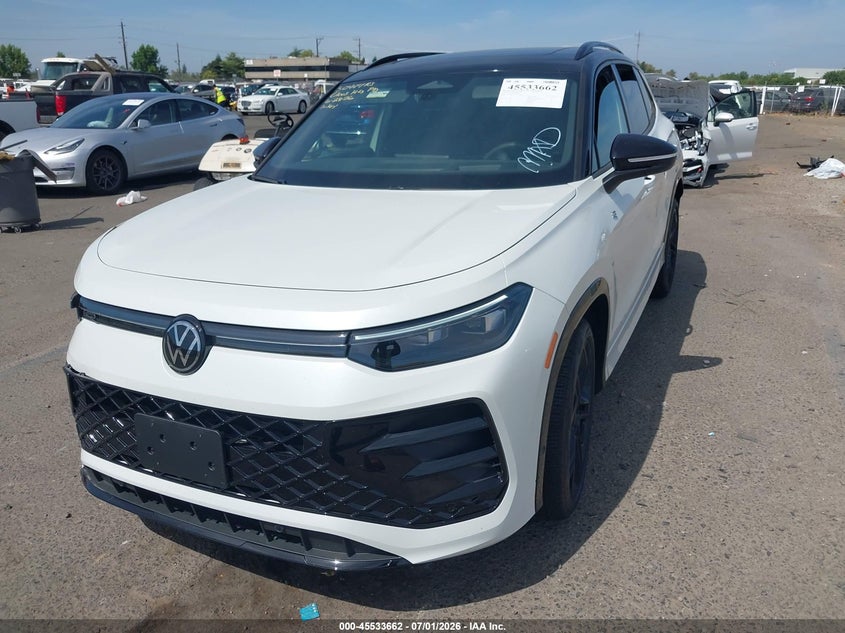 2026 Volkswagen Tiguan VIN 3VVHR7RMXTM024199 IAAI salvage auction — RIGHT FRONT, Salvage (California), sold $15,200 on 2026-09-05 (photo 2)