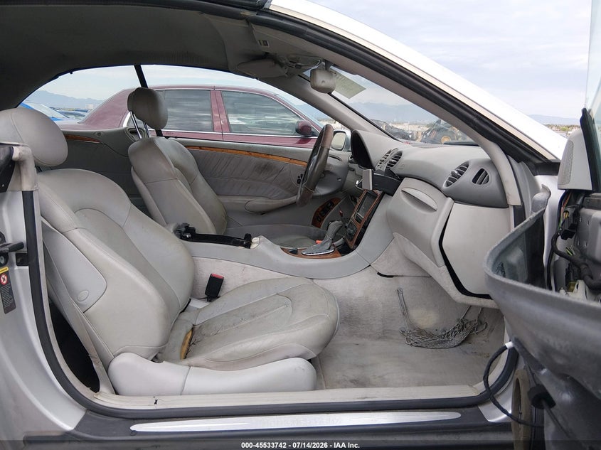 2004 Mercedes-benz Clk-class VIN WDBTK65GX4T005449 IAAI salvage auction — REAR END, Salvage (Nevada), sold $25 on 2026-07-31 (photo 5)