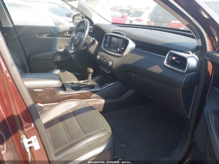 2017 Kia Sorento VIN 5XYPHDA55HG200791 IAAI salvage auction — NORMAL WEAR, Clear (Colorado), sold $1,500 on 2026-07-28 (photo 5)
