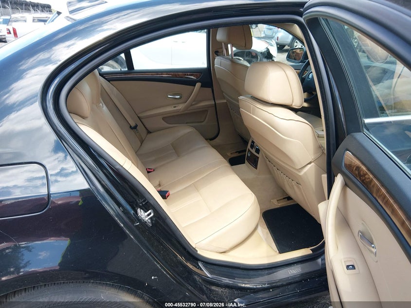 2010 BMW 5 series VIN WBANV1C59AC443491 IAAI salvage auction — ENGINE DAMAGE, Clear (Pennsylvania), sold $225 on 2026-07-17 (photo 8)