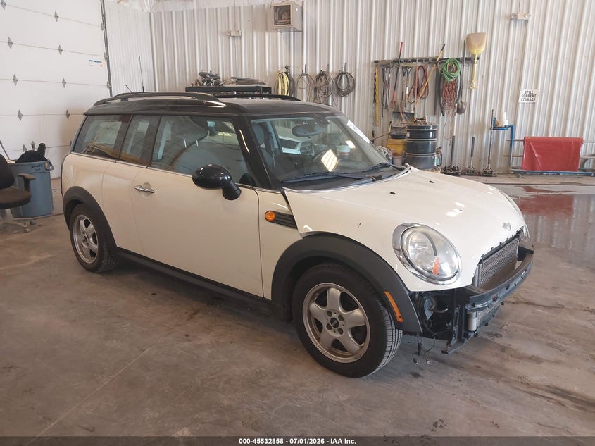 2009 Mini Clubman VIN WMWML33589TX50109 IAAI salvage auction — FRONT END, Clear (Michigan), sold $450 on 2026-08-11 (photo 1)