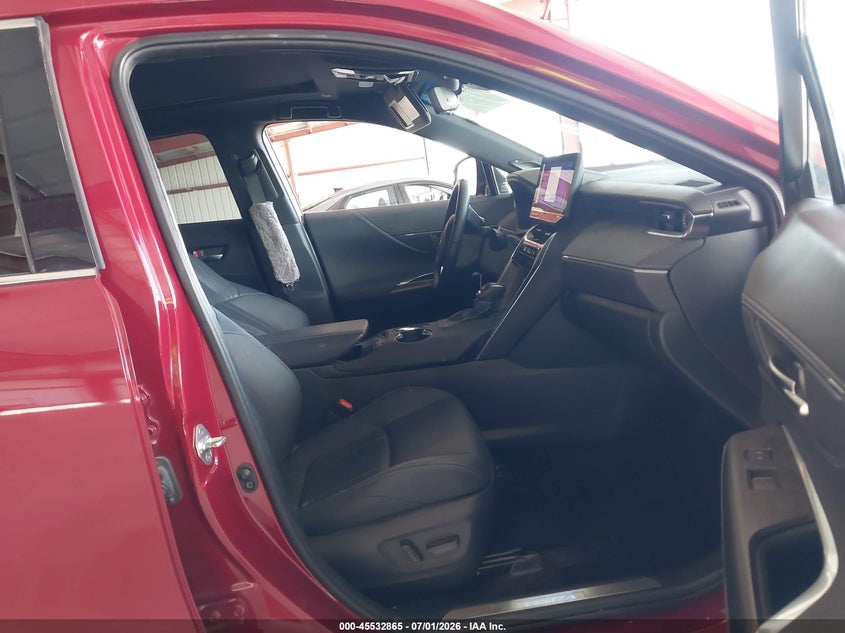 2024 Toyota Venza VIN JTEAAAAH1RJ158622 IAAI salvage auction — SIDE, Salvage Title, sold $4,450 on 2026-07-21 (photo 5)
