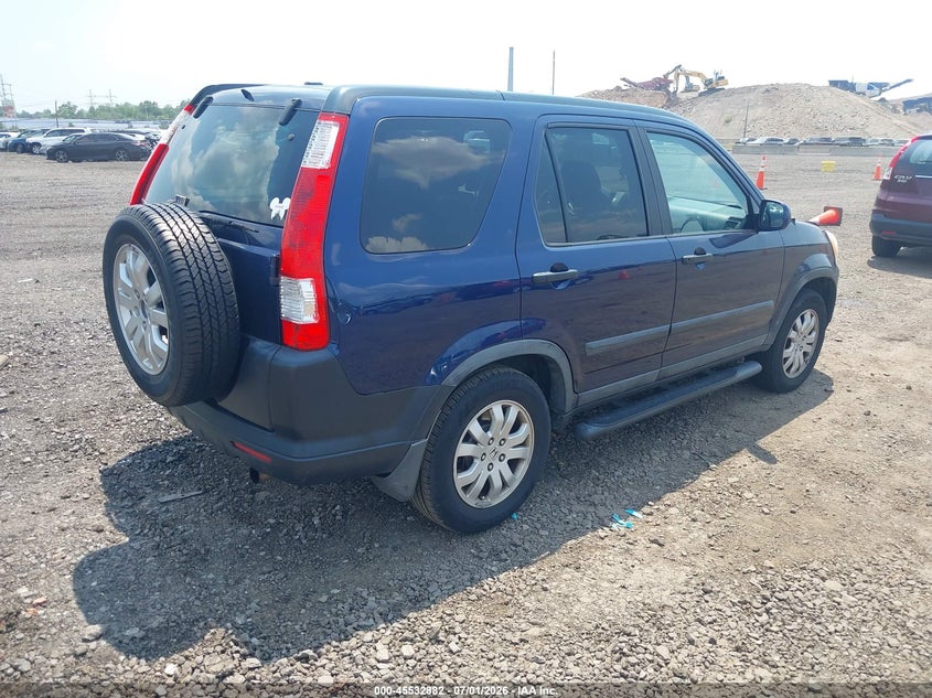 2005 Honda Cr-v VIN SHSRD78885U305360 IAAI salvage auction — NORMAL WEAR, Clear (New York), sold $450 on 2026-07-07 (photo 4)