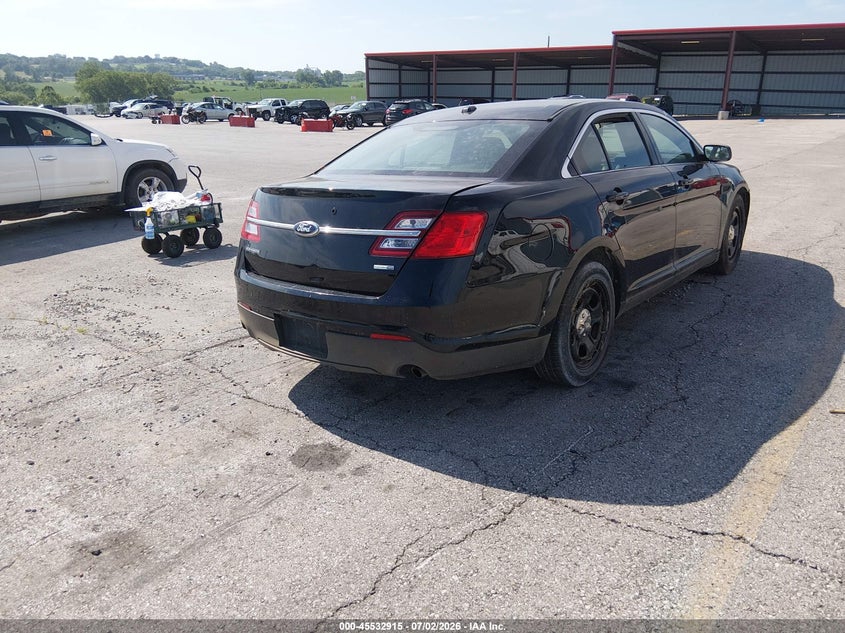 2015 Ford Police VIN 1FAHP2MK1FG130526 IAAI salvage auction — NORMAL WEAR, Clear (Missouri), sold $825 on 2026-07-16 (photo 4)