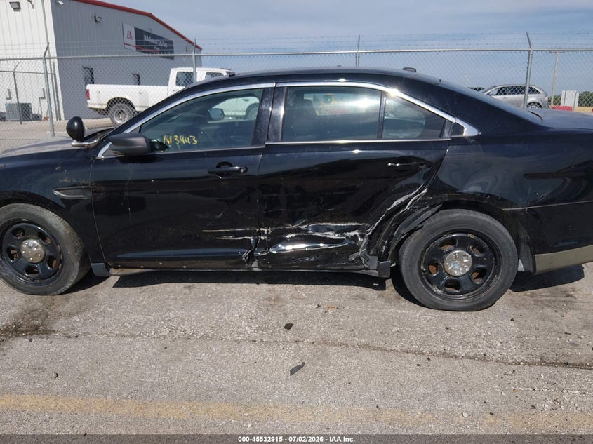 2015 Ford Police VIN 1FAHP2MK1FG130526 IAAI salvage auction — NORMAL WEAR, Clear (Missouri), sold $825 on 2026-07-16 (photo 6)